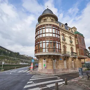 https://apartamento-exclusivo-bilbao-con-parking.bilbaohotelsspain.com